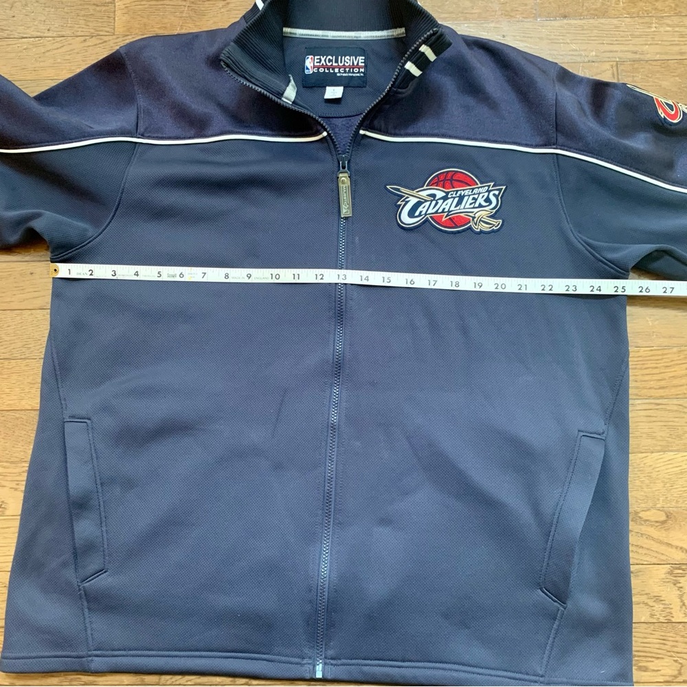 ⭐️SOLD⭐️Cleveland Cavaliers NBA Majestic Full Zip Jacket | Size L | Navy Blue - Picture 8 of 12